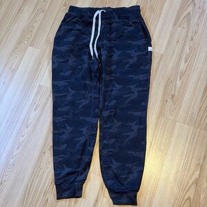 Vuori performance joggers XS